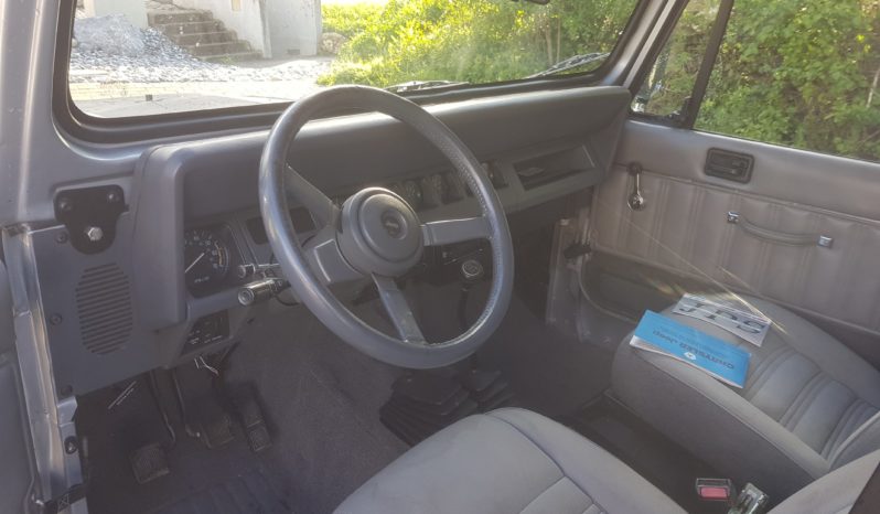 JEEP Wrangler 2.5 Laredo voll